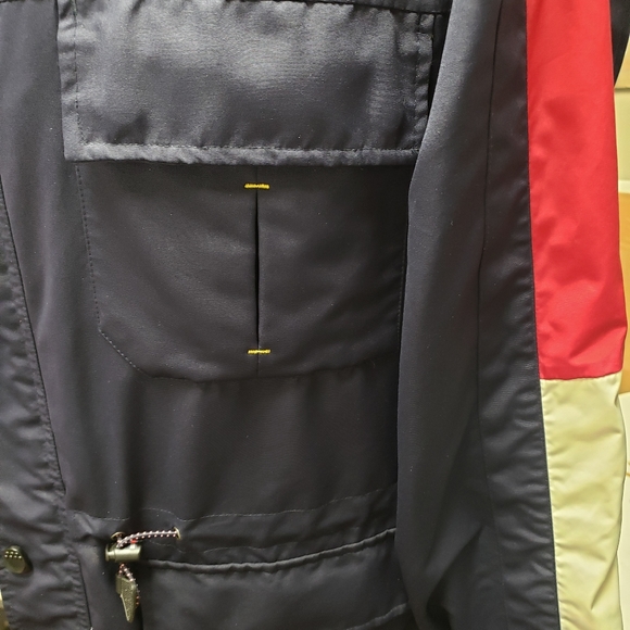 Vintage Tommy Hilfiger Men's WaterStop Jacket, Size XL, Immaculately Clean. - Picture 4 of 14